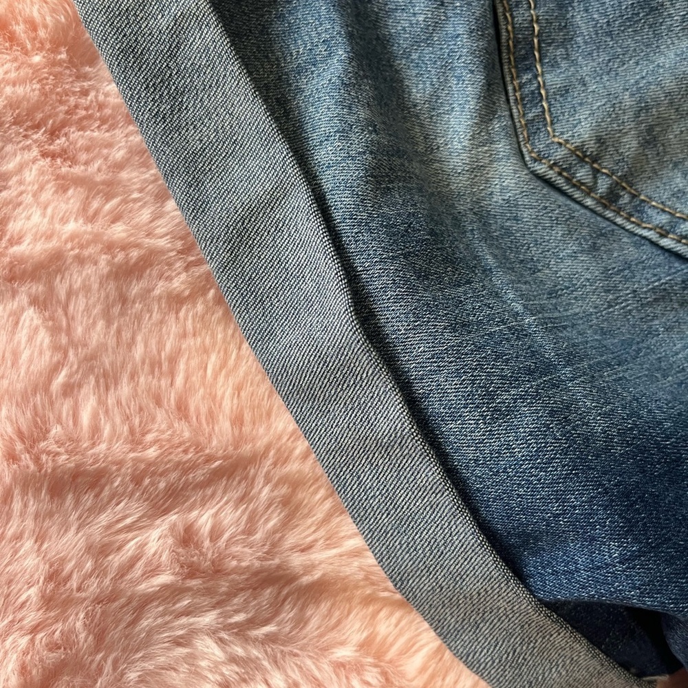 2 for $20 Forever 21 Women's Blue Denim Shorts - Picture 5 of 6